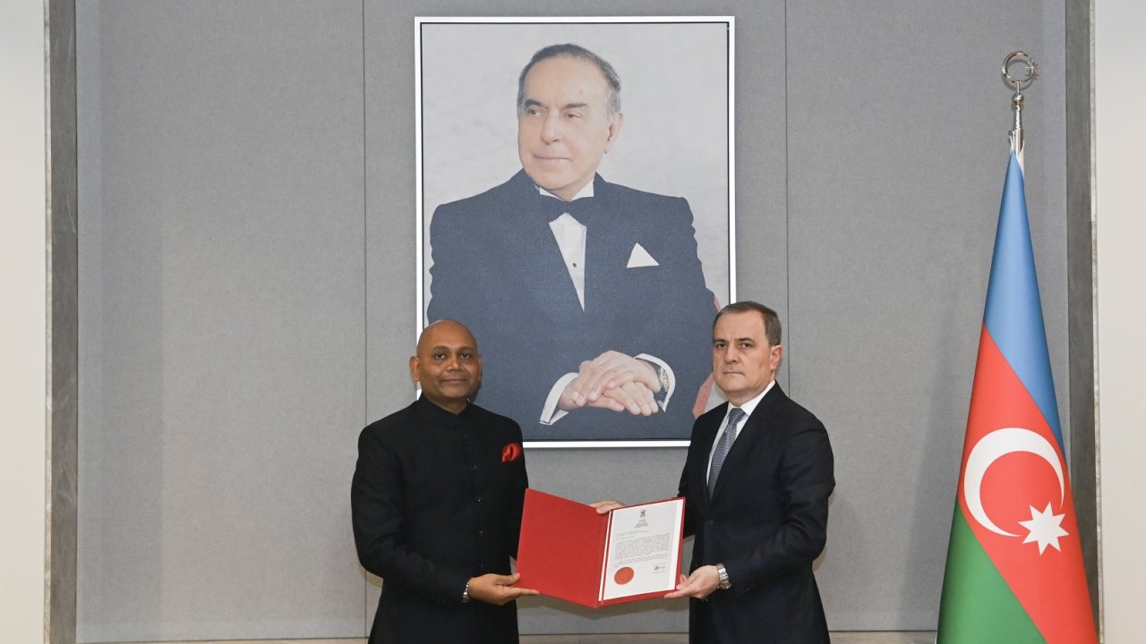 Ceyhun Bayramov Hindistanın yeni səfirini qəbul edib: ikitərəfli münasibətlər müzakirə edilib