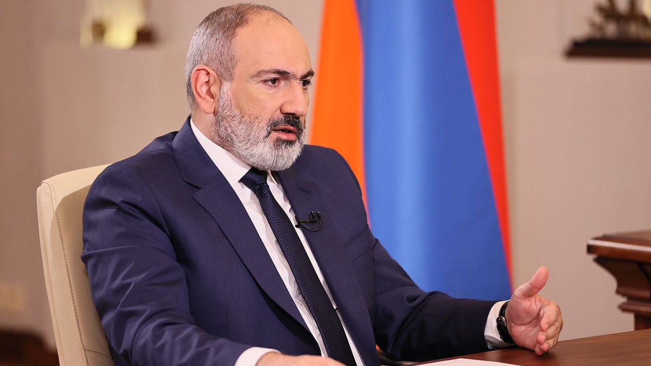 Paşinyan Moskvaya rəsmi səfər edib (YENİLƏNİB)