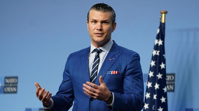 ABD Savunma Bakanı Hegseth, askeri personelin üslerde şahsi silahlarını taşımasını engelleyen yasağı kaldırdı