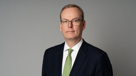 Azərbaycanın Orta Dəhliz boyunca yerləşməsi Britaniya biznesi üçün yaxşı perspektivlər yaradır - UKEF (ÖZƏL MÜSAHİBƏ)