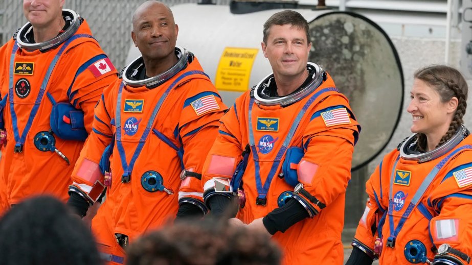 NASA astronavtları Yer kürəsindən 406 min 773 kilometr uzağa uçacaqlar