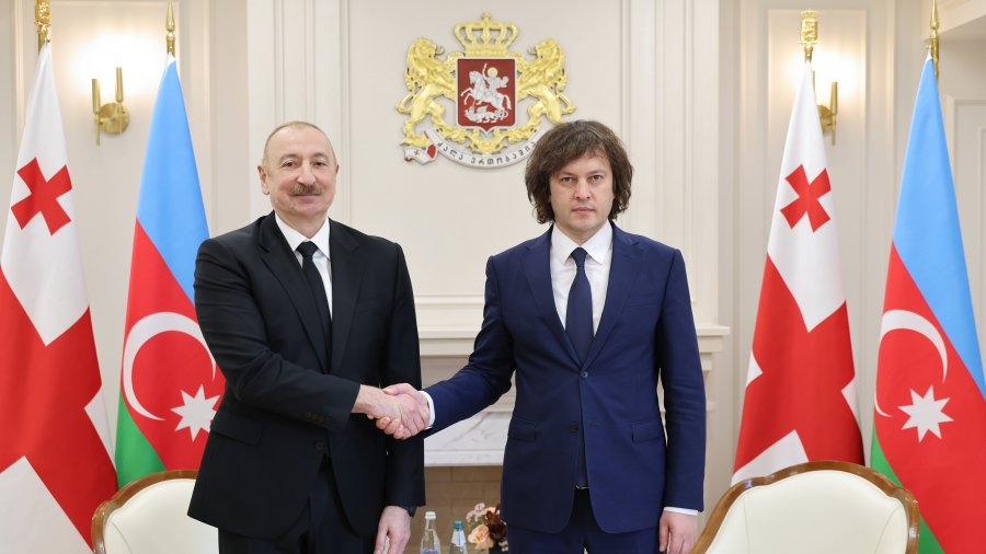 Prezident İlham Əliyevin Gürcüstanın Baş naziri İrakli Kobaxidze ilə təkbətək görüşü olub