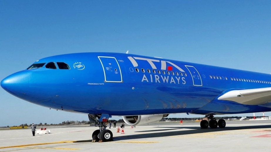 İtaliyanın dörd aeroportunda təyyarələrə yanacaq məhdudiyyətləri qoyulub