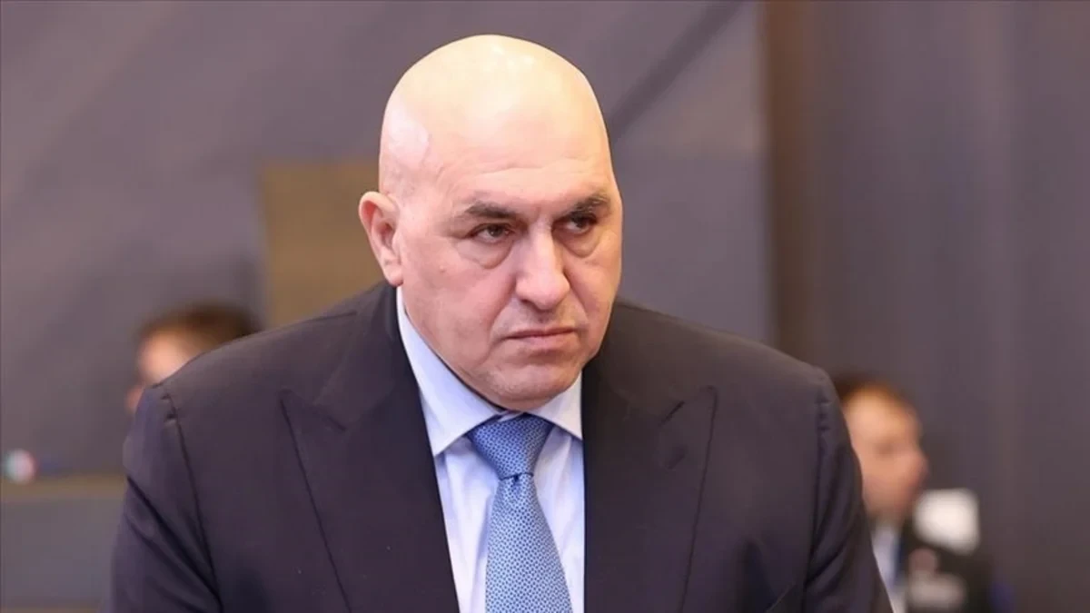 Qvido Krozetto: İranla müharibə ABŞ-nin dünya liderliyini təhdid edir