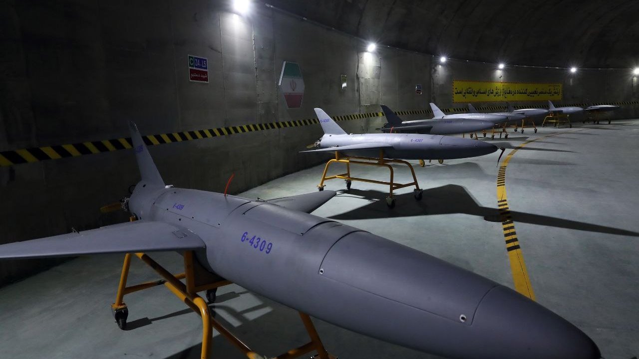 İran ordusu ABŞ və İsrailin mövqelərini dronlarla atəşə tutub