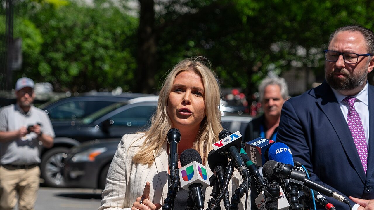 ABŞ prezidenti İranı daş dövrünə qaytaracaq – Ağ Ev rəsmisi