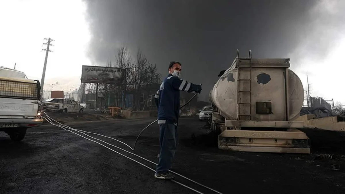 İranın Lavan və Sirri adalarında bir neçə partlayış baş verib - YENİLƏNİB