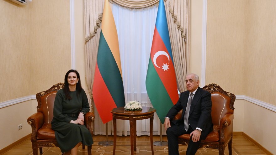Azerbaijani, Lithuanian PMs meet in Baku