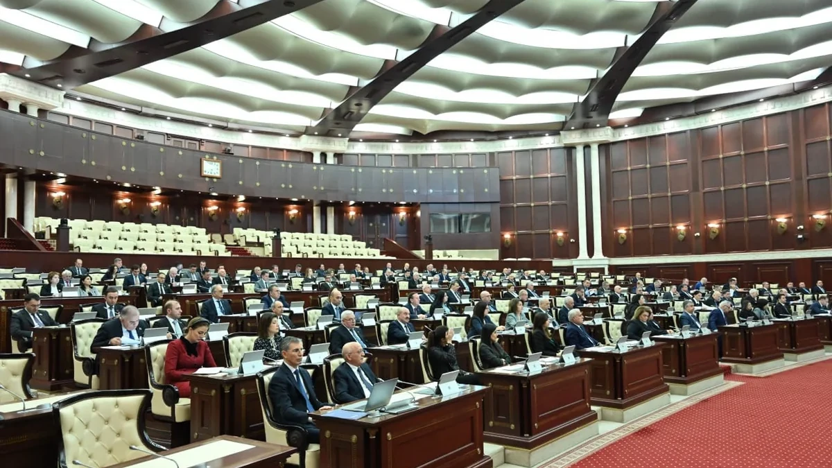 MM əməkhaqqında cinsə görə ayrı-seçkiliyin qarşısının alınması təklifini ilk oxunuşda qəbul edib