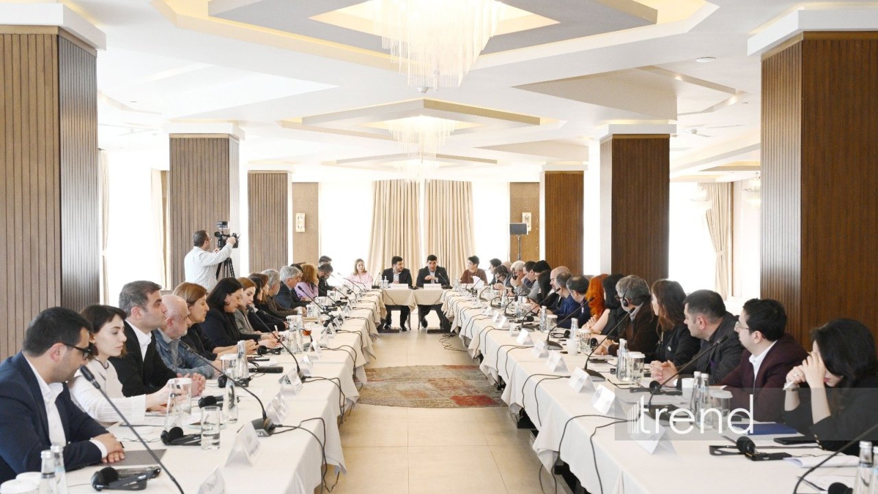 “Sülh Körpüsü” təşəbbüsü çərçivəsində Azərbaycan və Ermənistan arasında növbəti dəyirmi masa başlayıb
