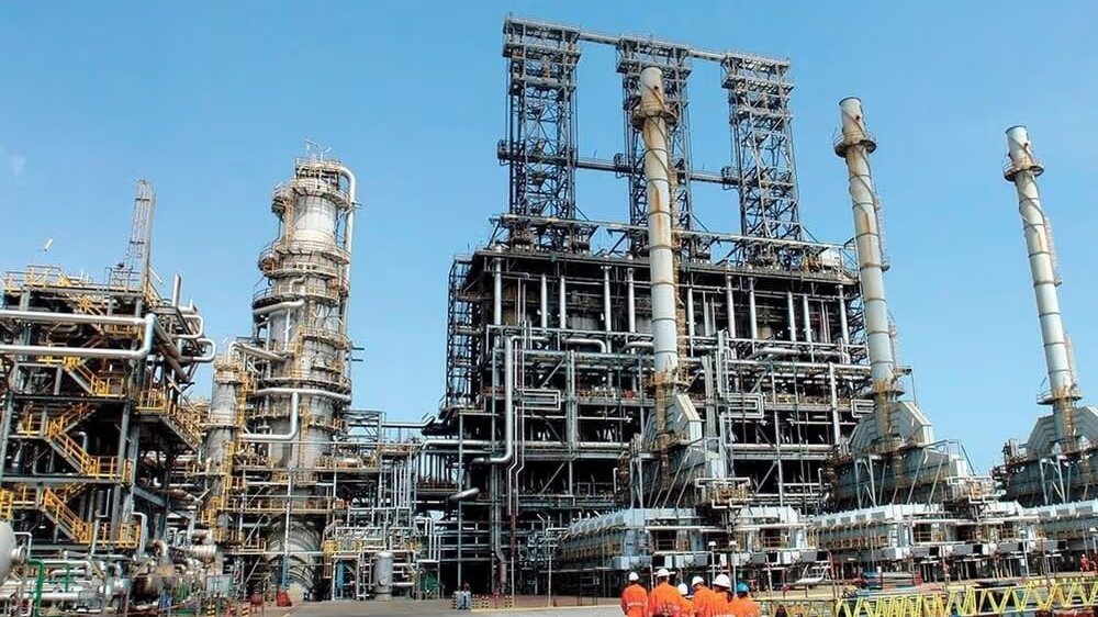 President of Turkmenistan orders modernization of Seydi oil refinery