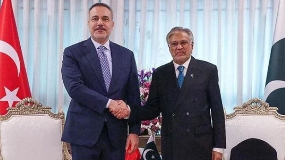 Turkish, Pakistani foreign ministers discuss Iran-US talks in Islamabad