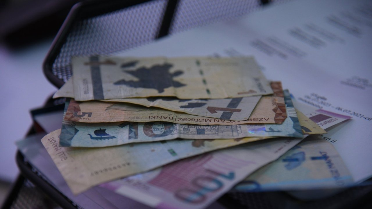 Azerbaijan sees growth in bank loans to information and communications sector in Mar. 2026