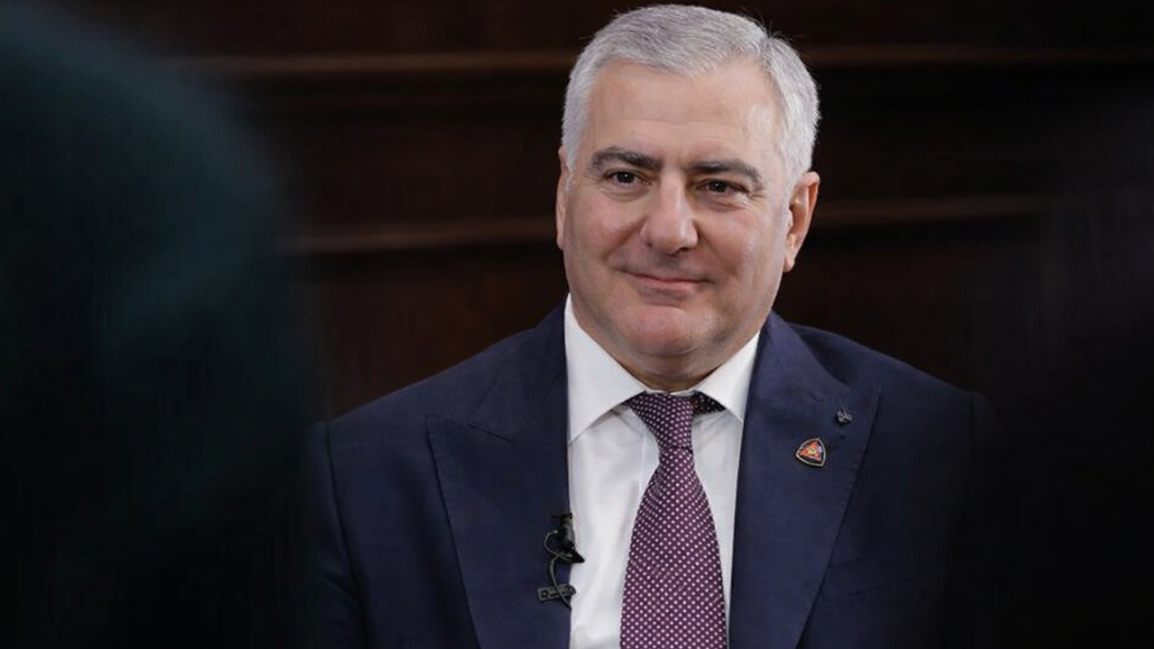 Karapetyan Rusiya vətəndaşlığından imtina edir