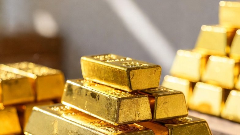 Dünyanın aparıcı dövlətlərinin mərkəzi bankları qızıl ehtiyatlarını azaltmağa başlayıblar