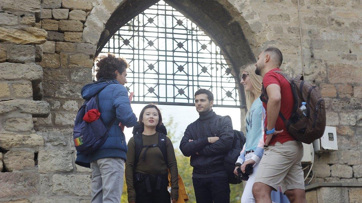 Ötən il Azərbaycan və Rusiya arasında arasında turist axını 700 min nəfəri ötüb