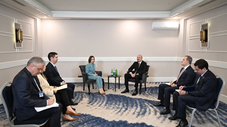 Prezident İlham Əliyevin Antalyada Moldova Prezidenti ilə görüşü olub