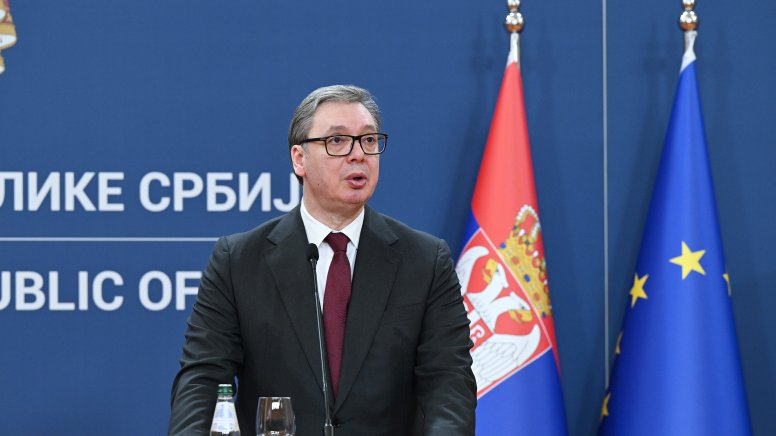 Aleksandar Vuçiç Prezident İlham Əliyevə zəng edib