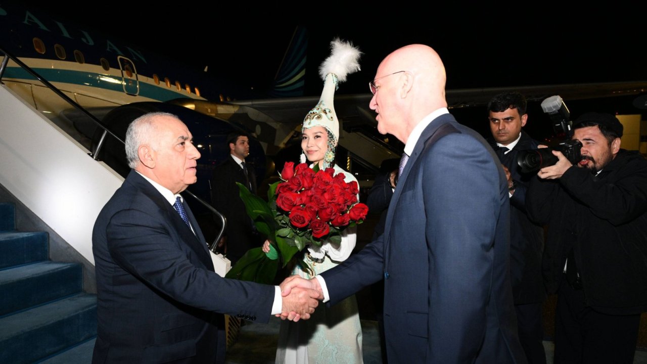 Əli Əsədov Qazaxıstanda işgüzar səfərdədir