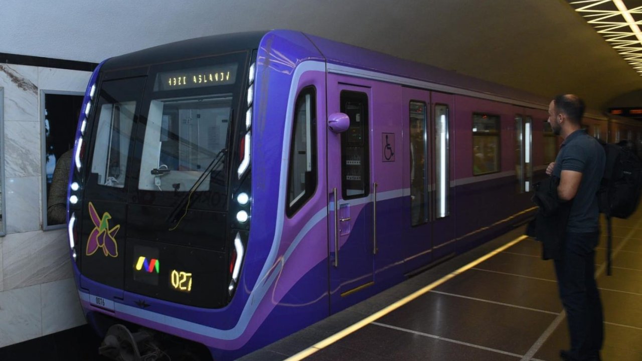 “28 May”da faciə: Sərnişin qatar yoluna düşərək öldü