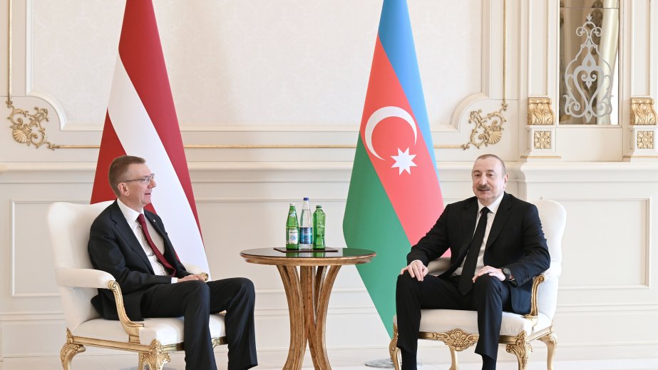 Azərbaycan Prezidenti İlham Əliyevin Latviya Prezidenti ilə təkbətək görüşü olub