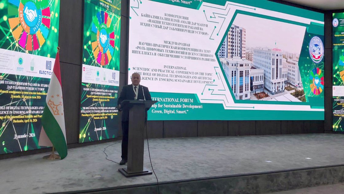 Azərbaycanlı alim Düşənbədə Naftalan neftinin turizm potensialını təqdim edib