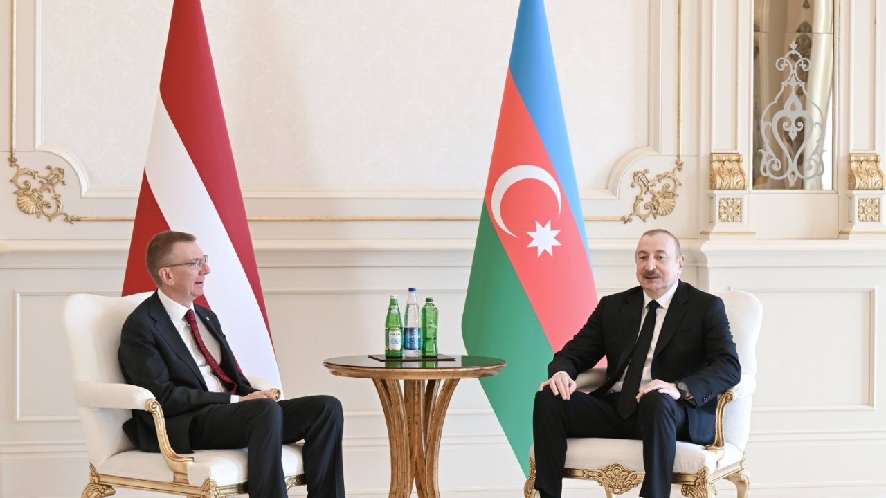 President Ilham Aliyev holds one-on-one meeting with President of Latvia