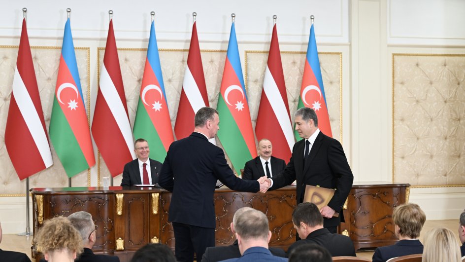 Azerbaijan and Latvia exchange documents