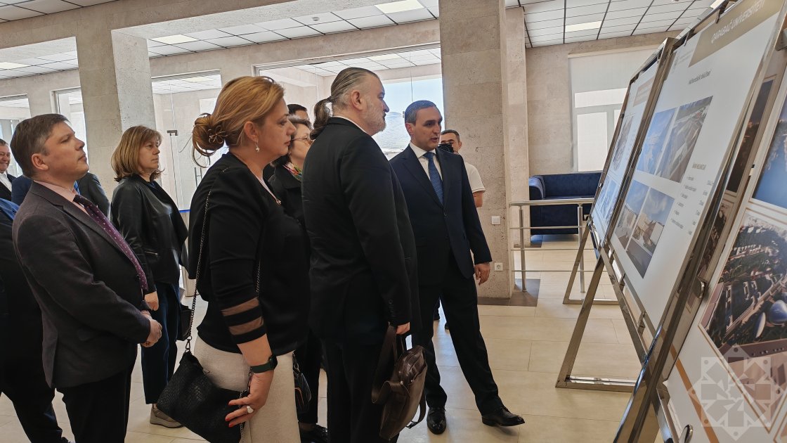 Garabagh University presents special edition of Romanian magazine highlighting Azerbaijan