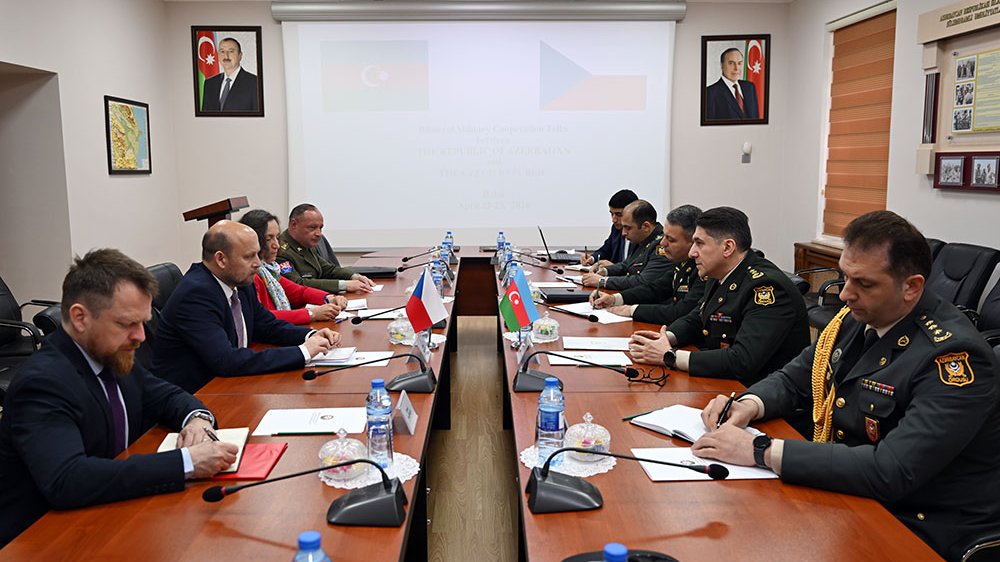 Azərbaycan-Çexiya Müdafiə nazirlikləri "İkitərəfli hərbi əməkdaşlıq planı" imzalanıb