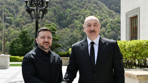 Qəbələdə Azərbaycan Prezidenti İlham Əliyevin Ukrayna Prezidenti ilə təkbətək və geniş tərkibdə görüşü olub YENİLƏNİB