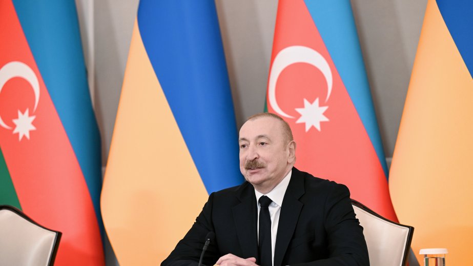 Prezident İlham Əliyev: Həm Azərbaycanda, həm də Ukraynada hərbi sənaye kompleksi inkişaf edir