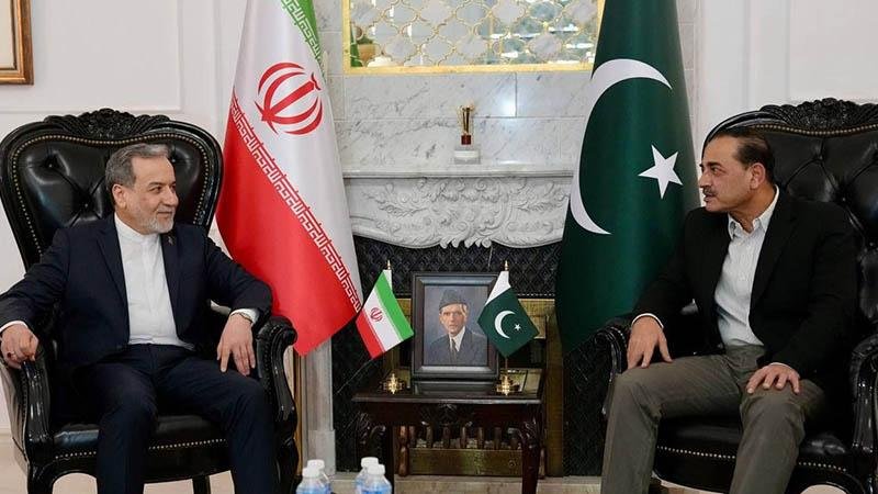 İran Xarici İşlər Naziri Arakçi Pakistan Baş Qərargah Rəisi Munir ilə görüşdü