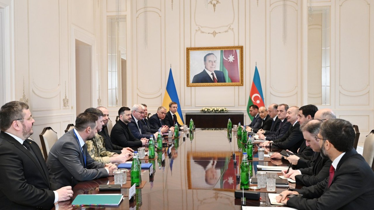 Qəbələdə Prezident İlham Əliyevin Ukrayna Prezidenti ilə geniş tərkibdə görüşü keçirilir