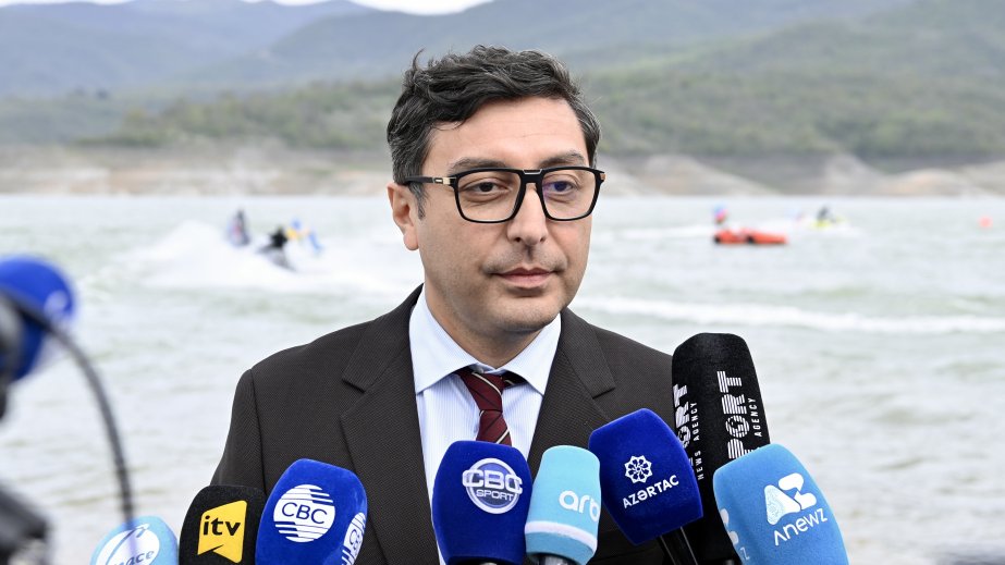 Fərid Qayıbov: Ağdərədə ilk dəfə keçirilən reqatada ölkə sayının çox olması sevindirici haldır