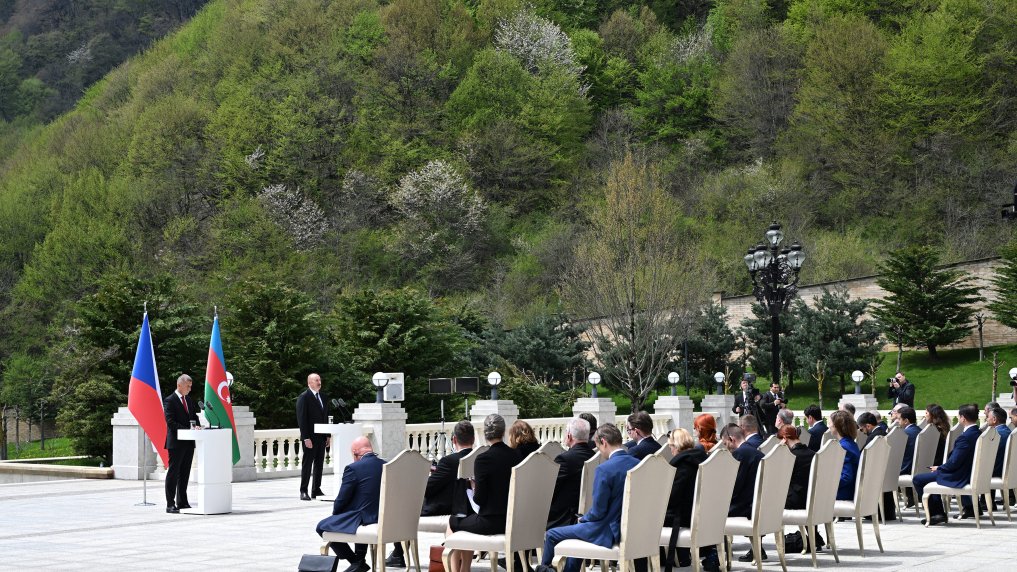 Prezident İlham Əliyev: Çexiya ilə çox fəal siyasi dialoqumuz var