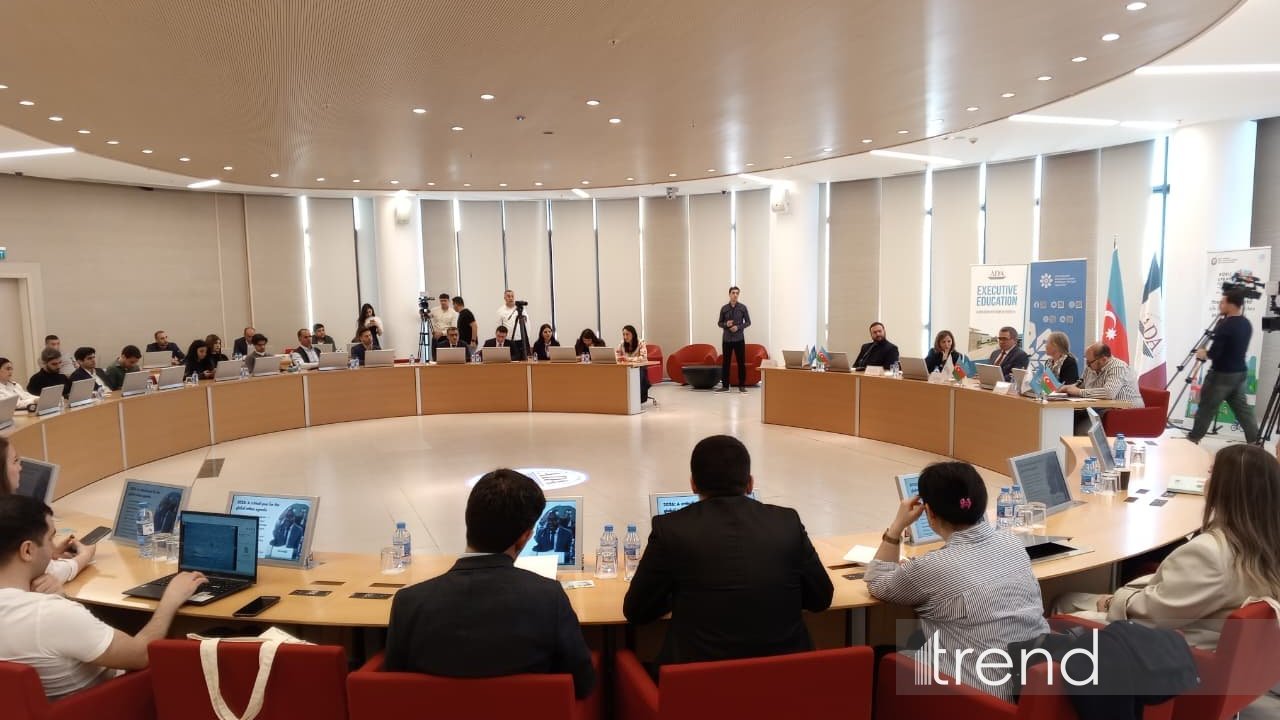 WUF13 ərəfəsində Bakıda jurnalistlər üçün növbəti məlumatlandırma sessiyası təşkil olunub