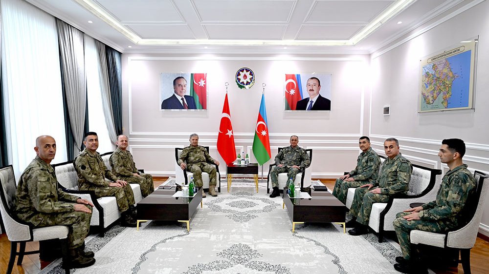 Hikmət Mirzəyev türkiyəli generalla görüşdü