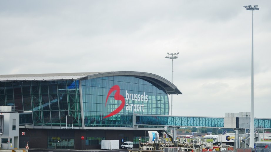 Brüssel hava limanında tətil səbəbindən uçuşların yarısı ləğv edilə bilər