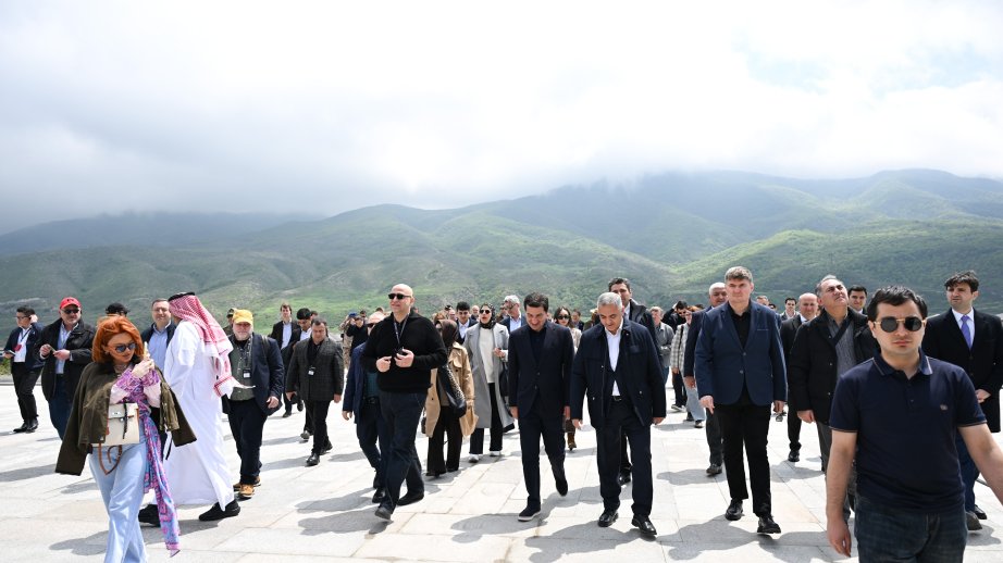 Representatives of diplomatic corps begin another visit to Garabagh and East Zangezur