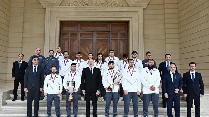 Prezident İlham Əliyev: Azərbaycan güləşçiləri bir daha göstərdilər ki, onlar Avropada birincidirlər