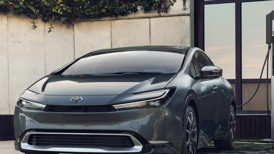 Azərbaycanda elektromobil və hibrid avtomobil idxalı kəskin azalıb – STATİSTİKA