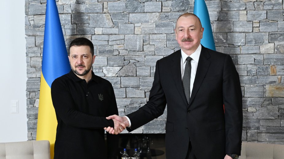 Ukrayna Prezidenti Prezident İlham Əliyevə zəng edib