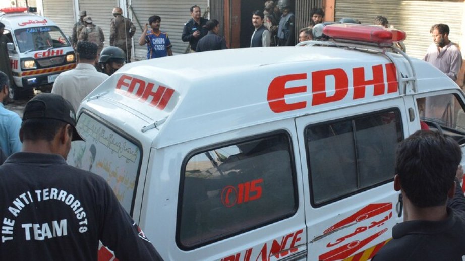 At least 9 killed, over 20 wounded in market explosion in northwestern Pakistan