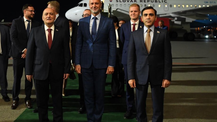 Speaker of the National Council of Slovakia arrives in Azerbaijan