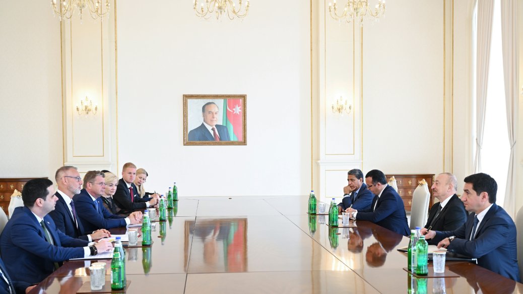 Prezident İlham Əliyev Slovakiya Milli Şurası sədrinin başçılıq etdiyi nümayəndə heyətini qəbul edib