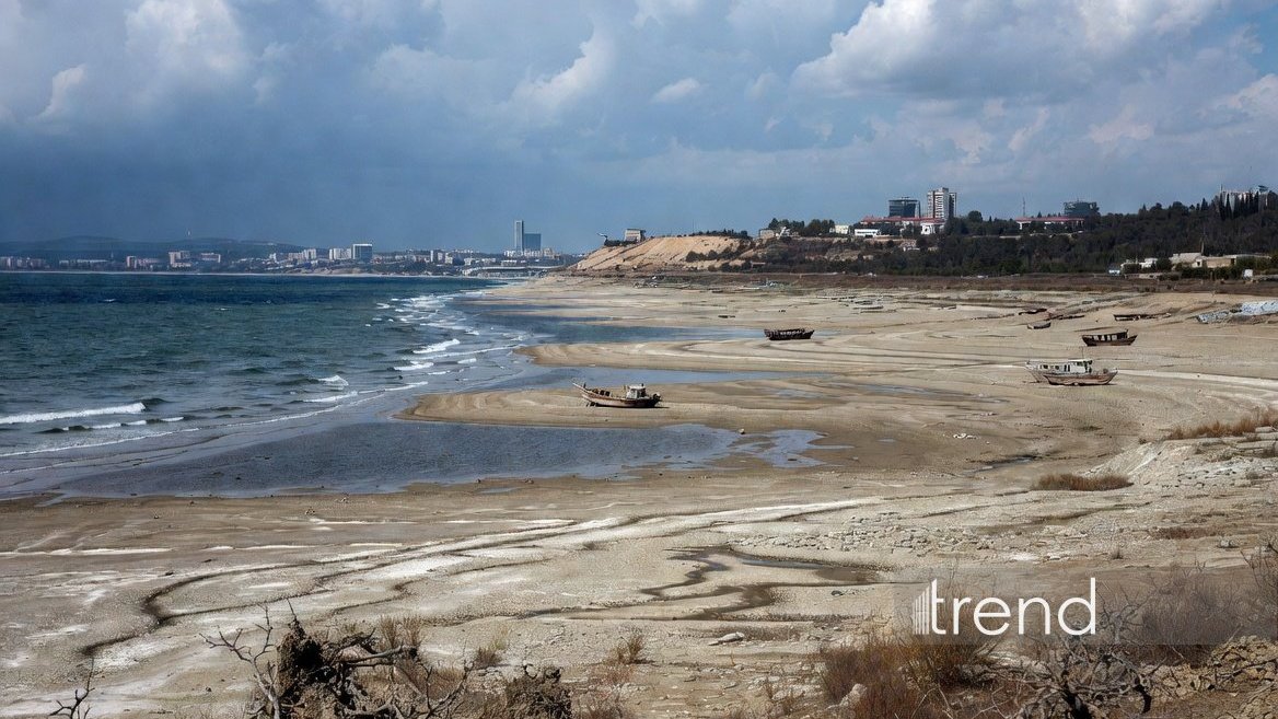 Xəzər geri çəkilməyə davam edir