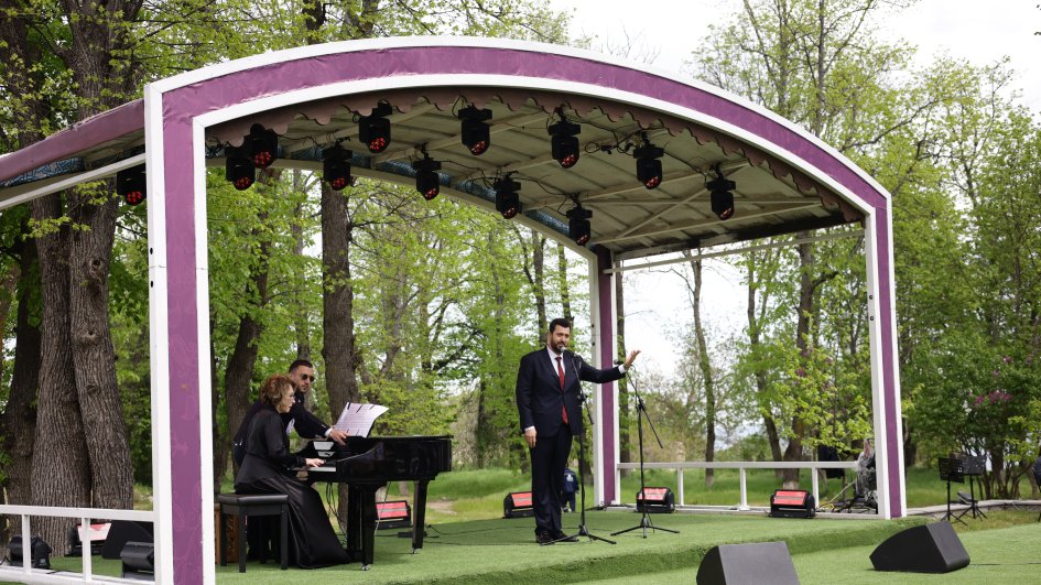 “Xarıbülbül” IX Beynəlxalq Musiqi Festivalı: Xan qızı Natəvanın sarayı önündə Azərbaycan bəstəkarlarının əsərləri səslənib