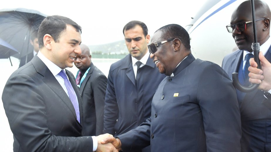Zimbabve Respublikasının Vitse-prezidenti Azərbaycana səfərə gəlib
