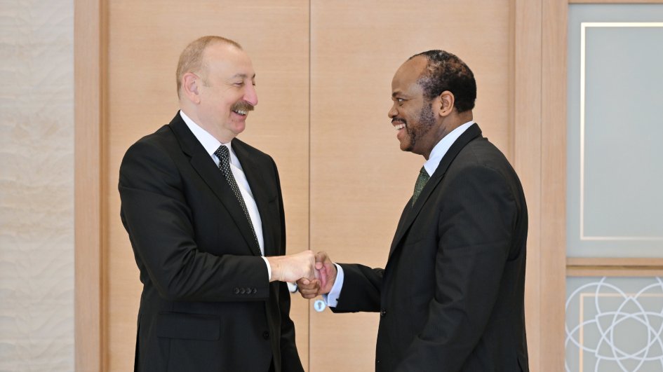 President Ilham Aliyev meets with delegation led by King of Eswatini (PHOTO)